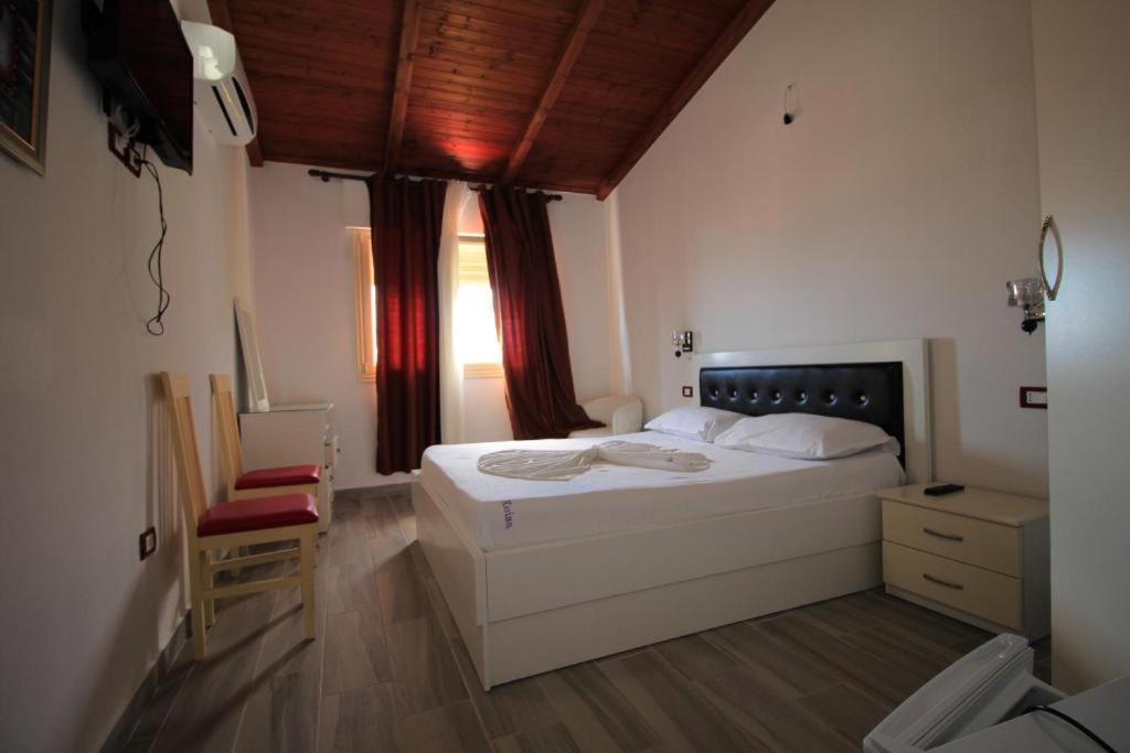 Hotel Keisa Dhërmi Rum bild