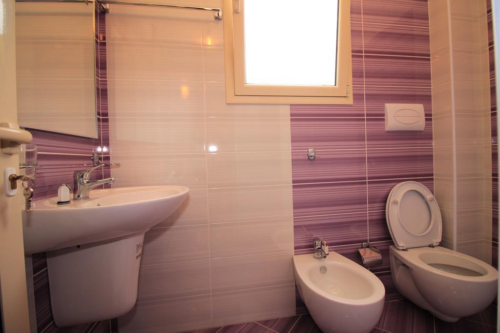 Hotel Keisa Dhërmi Exteriör bild