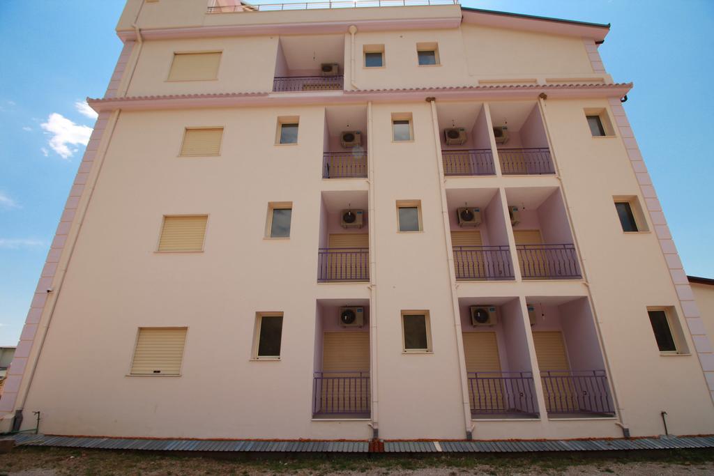 Hotel Keisa Dhërmi Exteriör bild